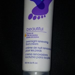 Overnight foot renewal cream